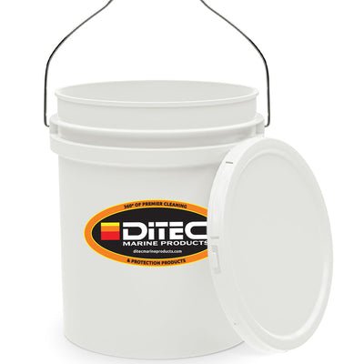 5 gallon white wash bucket with lid